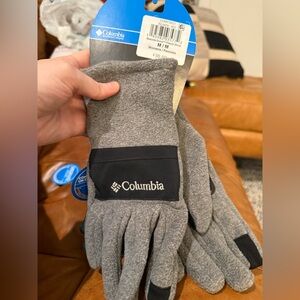 Columbia women’s fleece gloves NWT - medium